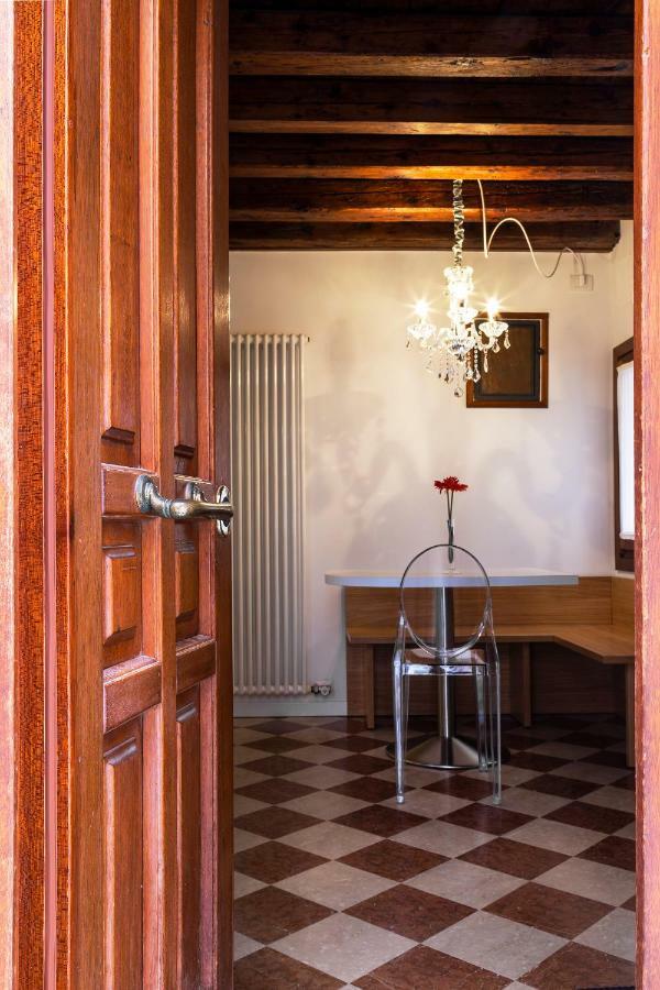 Antico Caminetto Alla Biennale Venesia Bagian luar foto